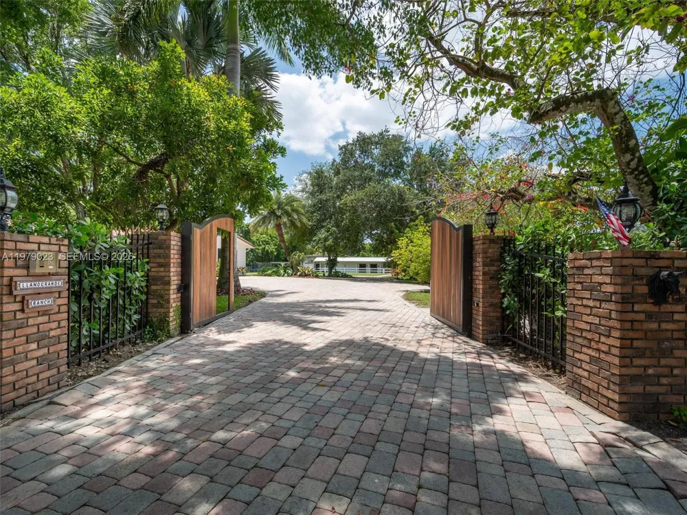 17220 SW 46th St Southwest Ranches, FL 33331