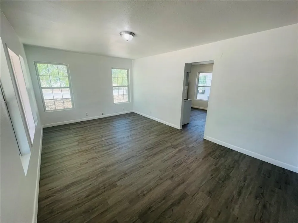 319 S Nueces Street Mathis, TX 78368