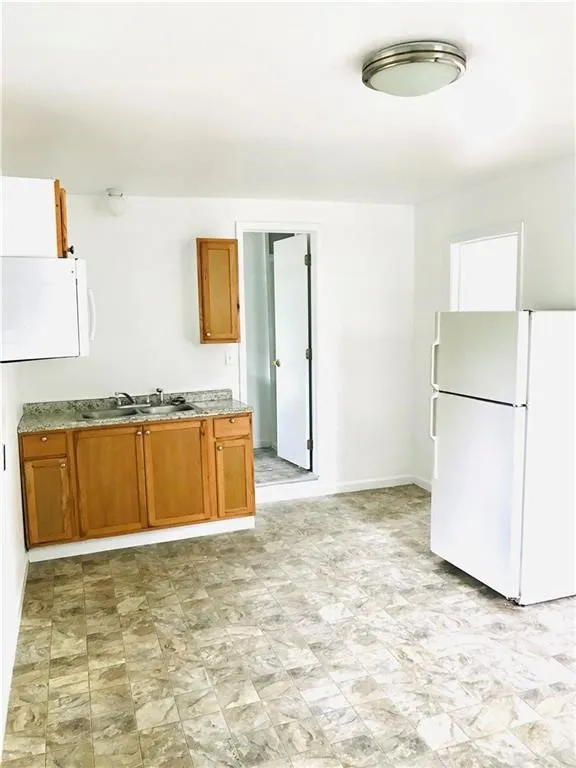 319 S Nueces Street Mathis, TX 78368