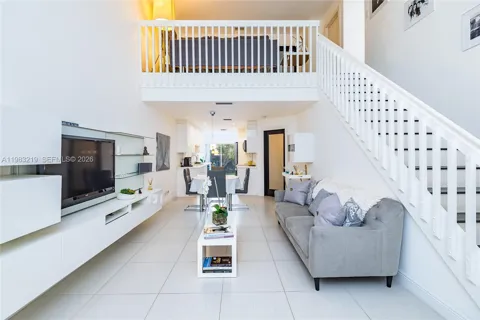 370 SE 2nd Ave #G3