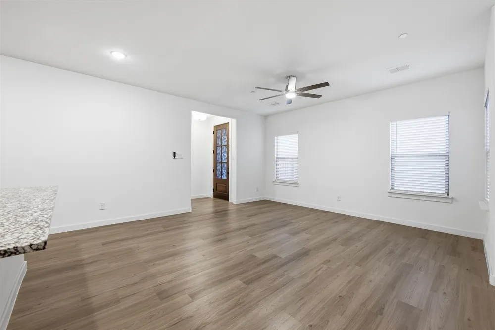 4705 Sunny Pathway Haltom City, TX 76117