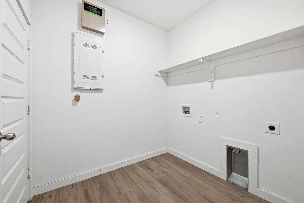 4705 Sunny Pathway Haltom City, TX 76117