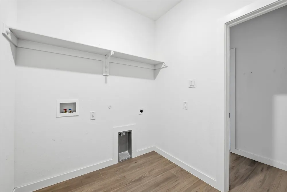 4705 Sunny Pathway Haltom City, TX 76117