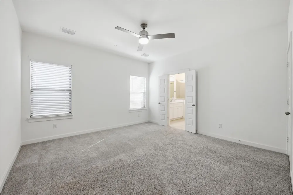 4705 Sunny Pathway Haltom City, TX 76117
