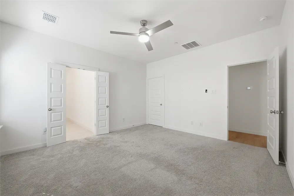 4705 Sunny Pathway Haltom City, TX 76117