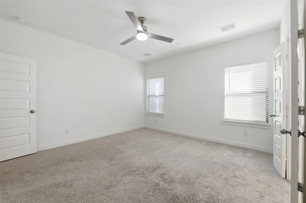 4705 Sunny Pathway Haltom City, TX 76117