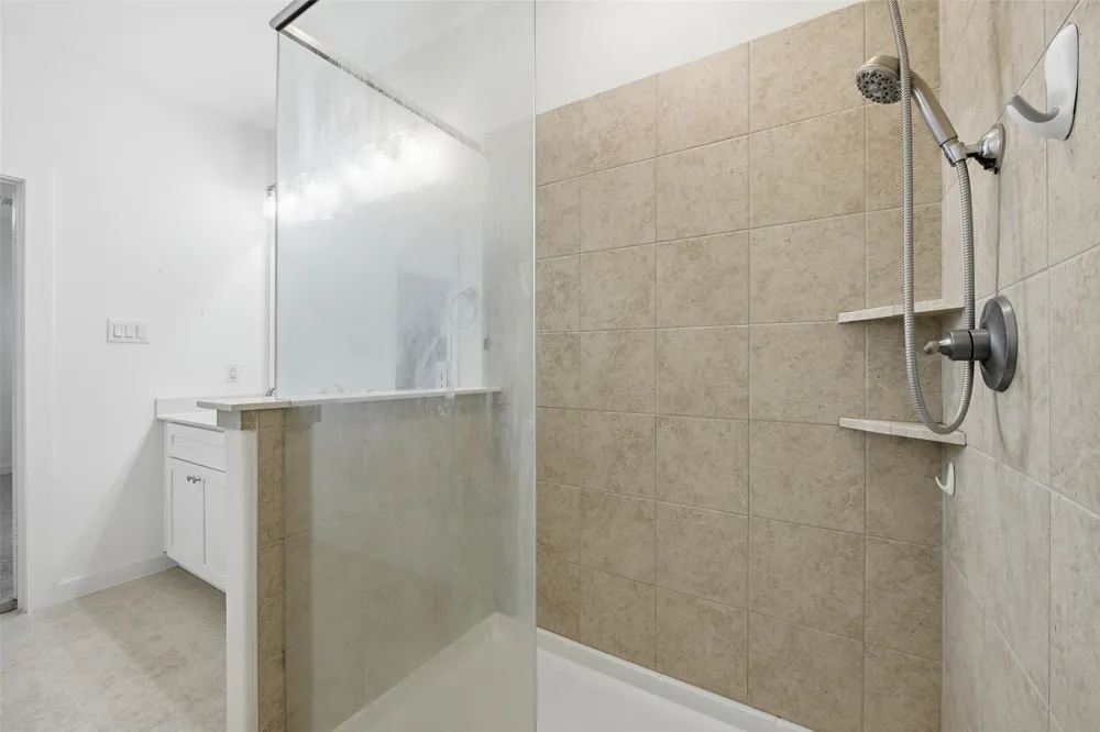 4705 Sunny Pathway Haltom City, TX 76117