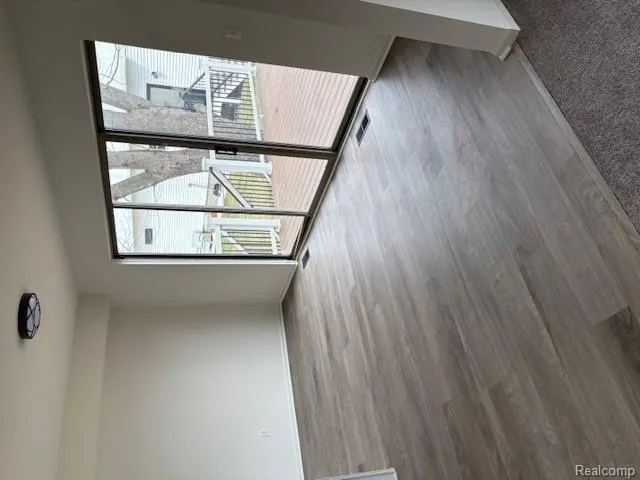210 Rosebud Street Walled Lake City, MI 48390