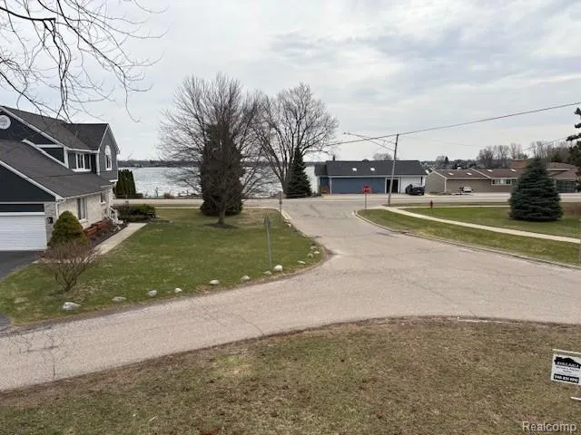 210 Rosebud Street Walled Lake City, MI 48390