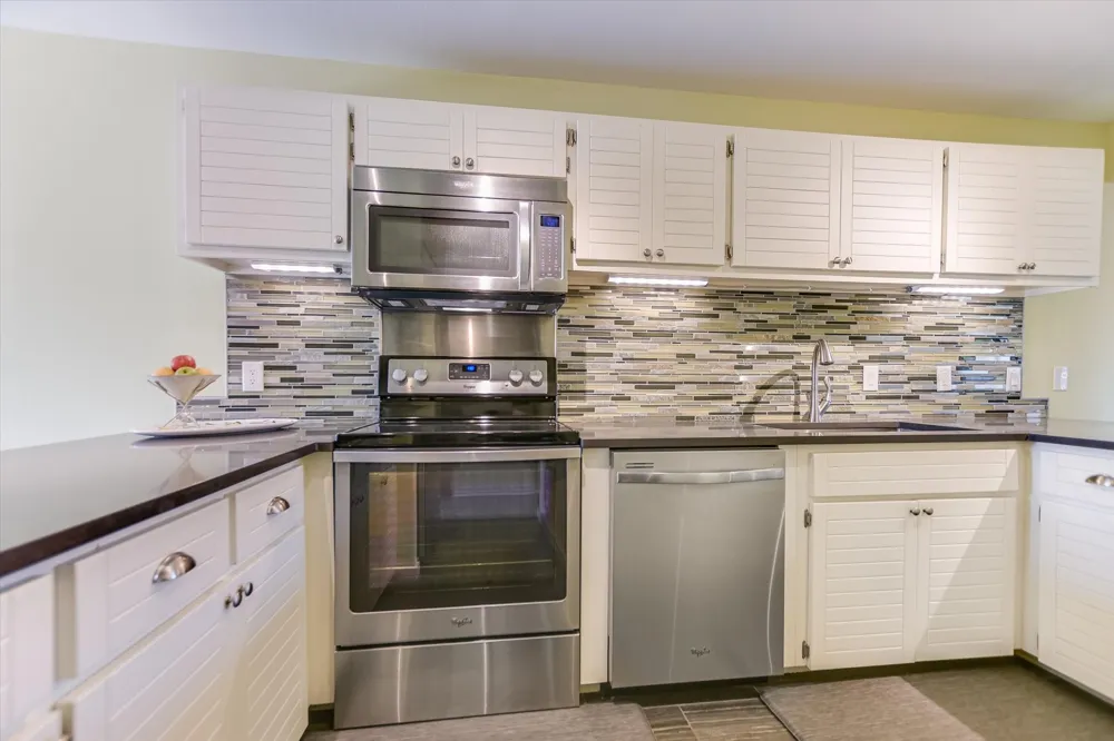 402 Lost Echo #8 Horseshoe Bay, TX 78657