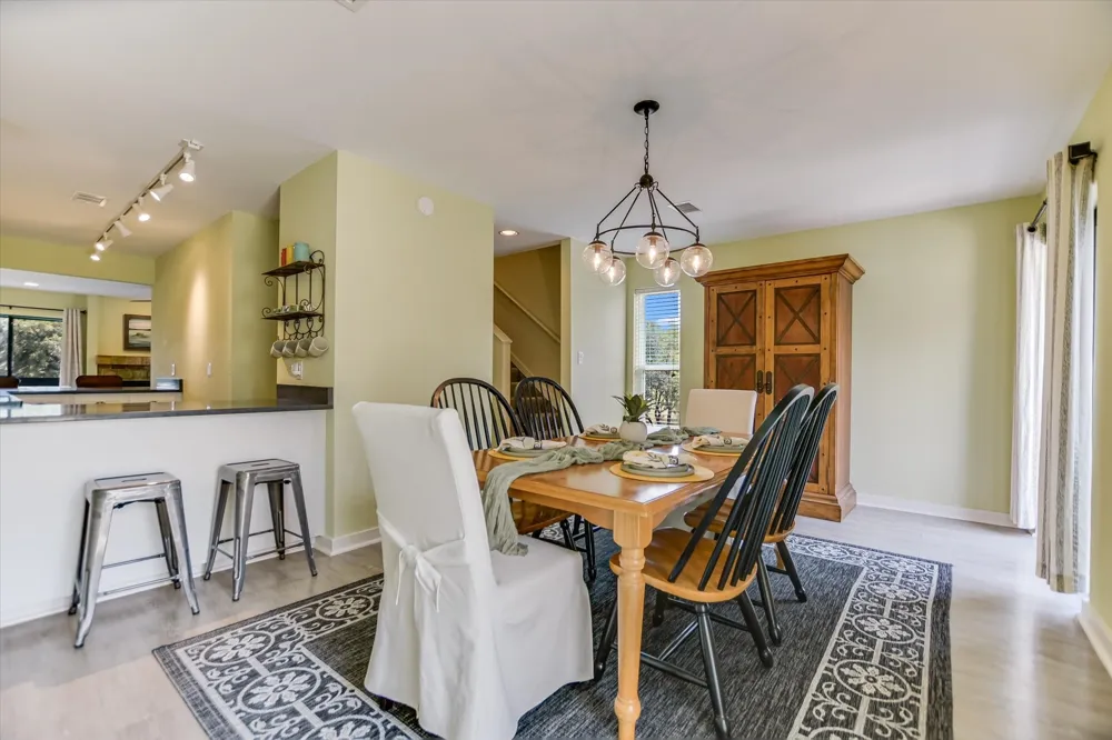 402 Lost Echo #8 Horseshoe Bay, TX 78657