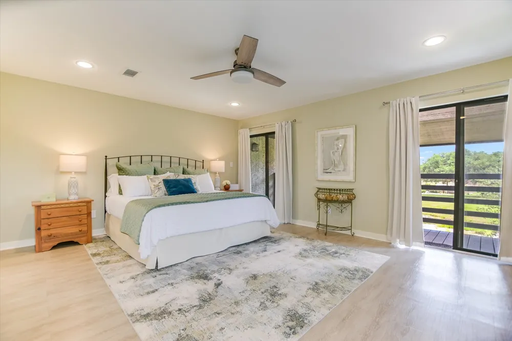 402 Lost Echo #8 Horseshoe Bay, TX 78657