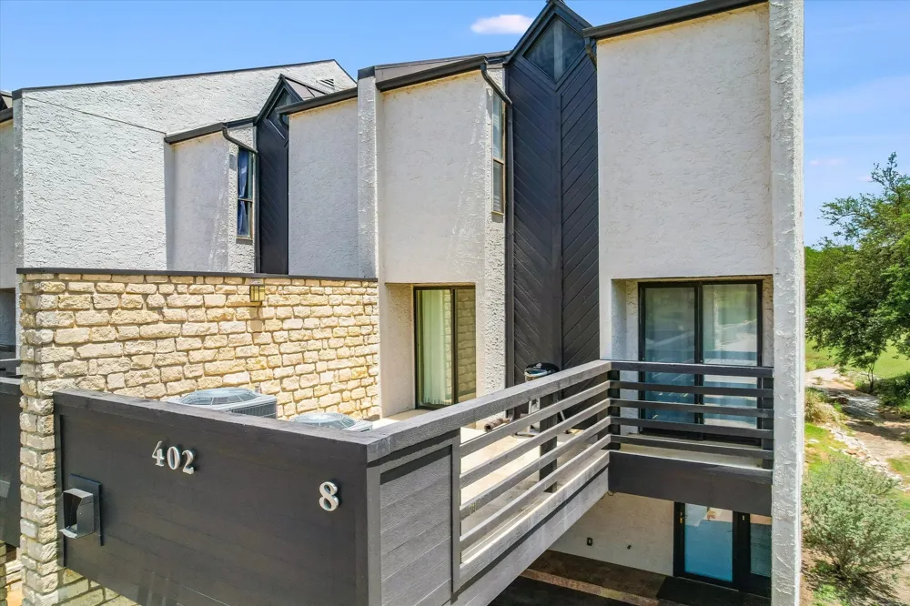 402 Lost Echo #8 Horseshoe Bay, TX 78657
