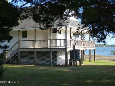 210 Shore Road