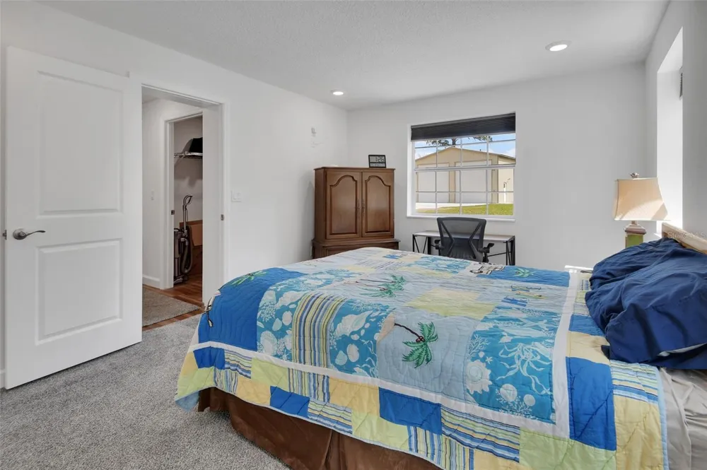 4611 GRAND AVENUE De Leon Springs, FL 32130