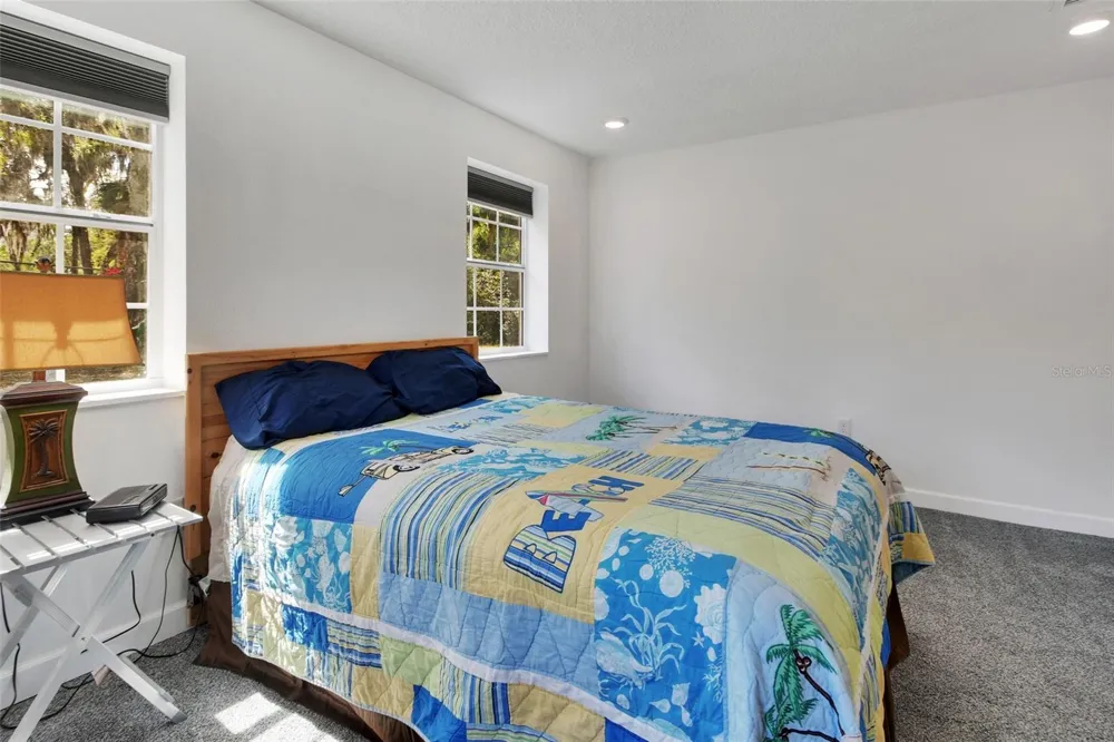 4611 GRAND AVENUE De Leon Springs, FL 32130