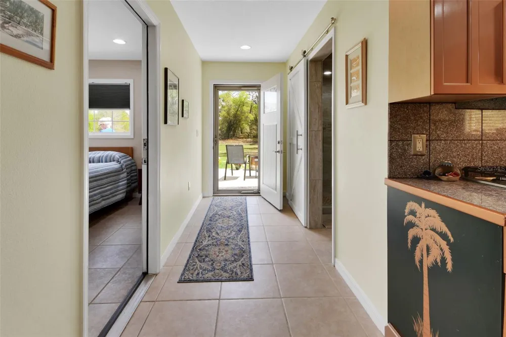 4611 GRAND AVENUE De Leon Springs, FL 32130