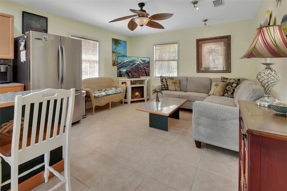 4611 GRAND AVENUE De Leon Springs, FL 32130