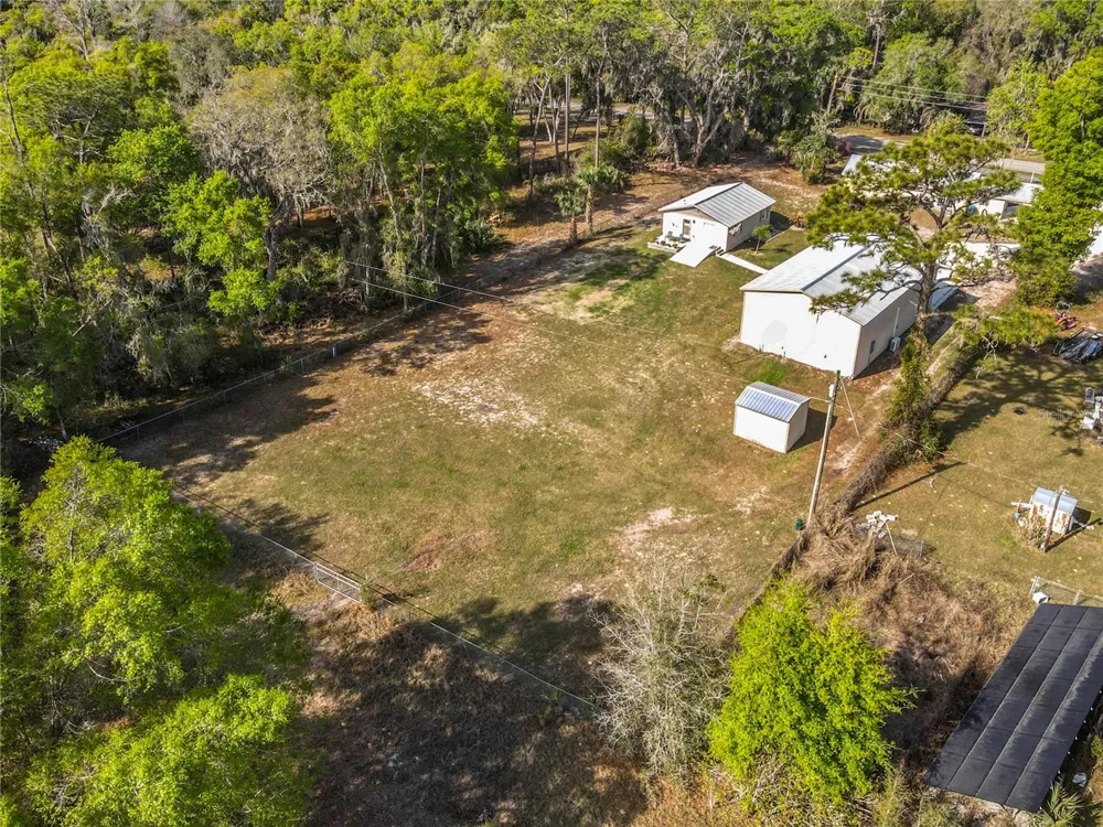 4611 GRAND AVENUE De Leon Springs, FL 32130
