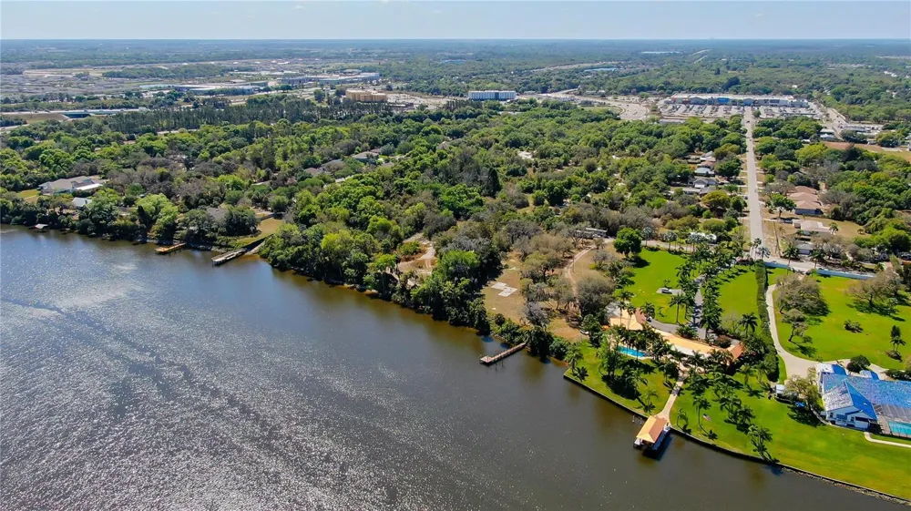 9236-9248,9234 OLD GIBSONTON DRIVE Gibsonton, FL 33534