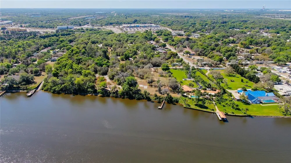9236-9248,9234 OLD GIBSONTON DRIVE Gibsonton, FL 33534
