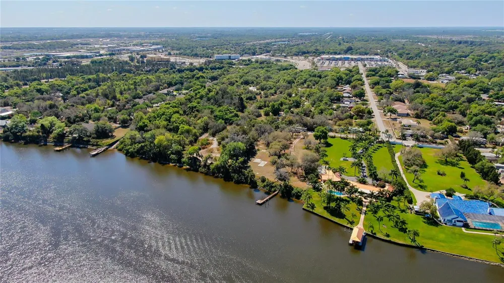 9236-9248,9234 OLD GIBSONTON DRIVE Gibsonton, FL 33534