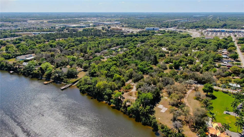 9236-9248,9234 OLD GIBSONTON DRIVE Gibsonton, FL 33534