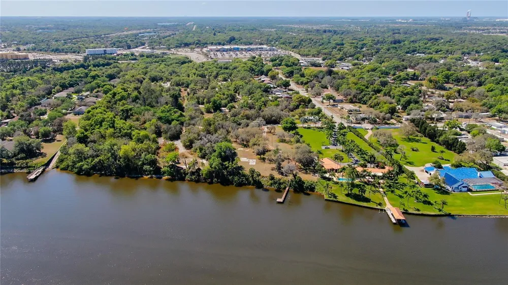 9236-9248,9234 OLD GIBSONTON DRIVE Gibsonton, FL 33534