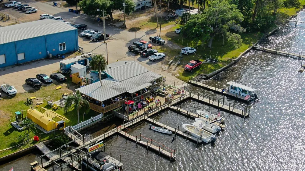 9236-9248,9234 OLD GIBSONTON DRIVE Gibsonton, FL 33534