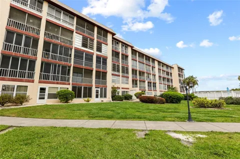 3959 LAKE BAYSHORE DRIVE #F 412