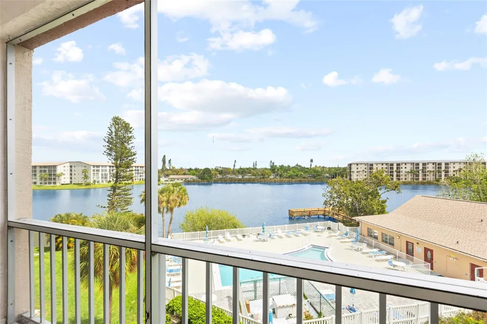 3959 LAKE BAYSHORE DRIVE #F 412 Bradenton, FL 34205