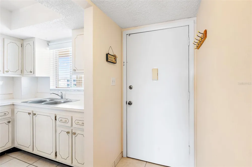 3959 LAKE BAYSHORE DRIVE #F 412 Bradenton, FL 34205