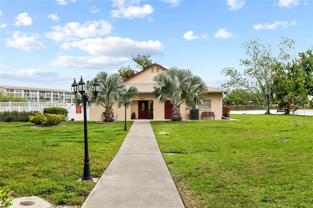 3959 LAKE BAYSHORE DRIVE #F 412 Bradenton, FL 34205