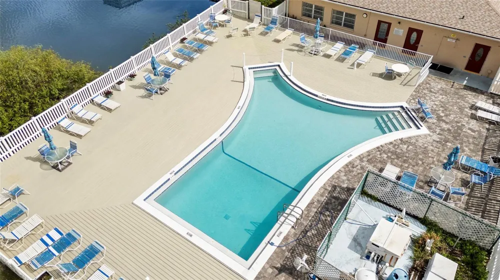 3959 LAKE BAYSHORE DRIVE #F 412 Bradenton, FL 34205