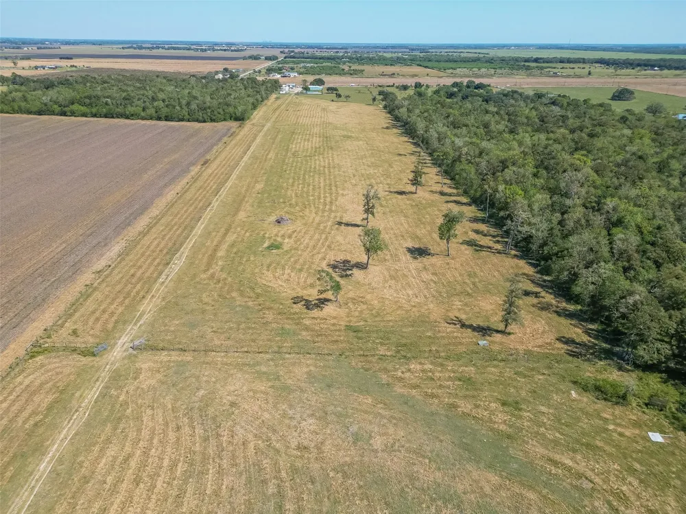 16631 Baker Cr 522 Road Guy, TX 77444