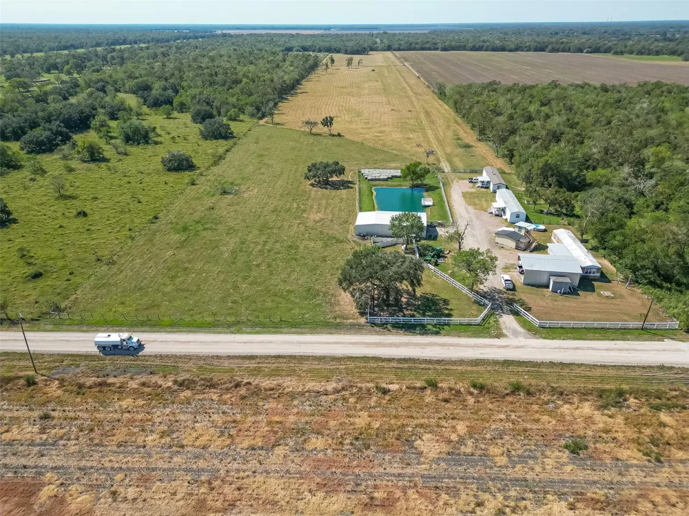 16631 Baker Cr 522 Road Guy, TX 77444
