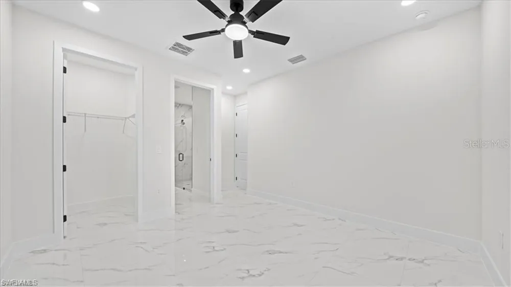 724 DRURY AVENUE Lehigh Acres, FL 33974
