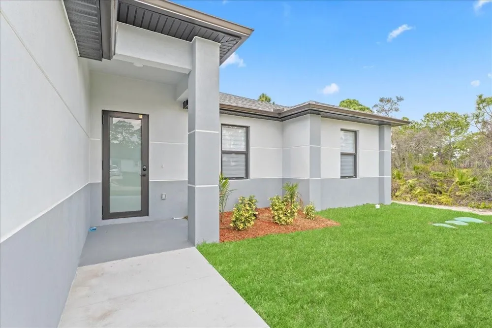 724 DRURY AVENUE Lehigh Acres, FL 33974