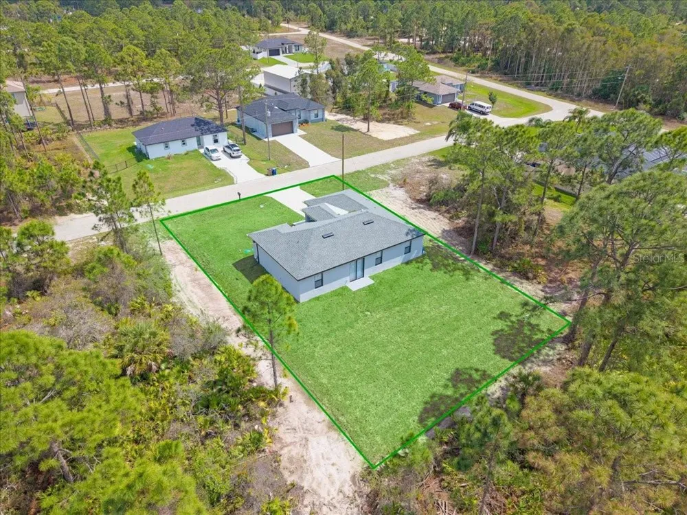 724 DRURY AVENUE Lehigh Acres, FL 33974