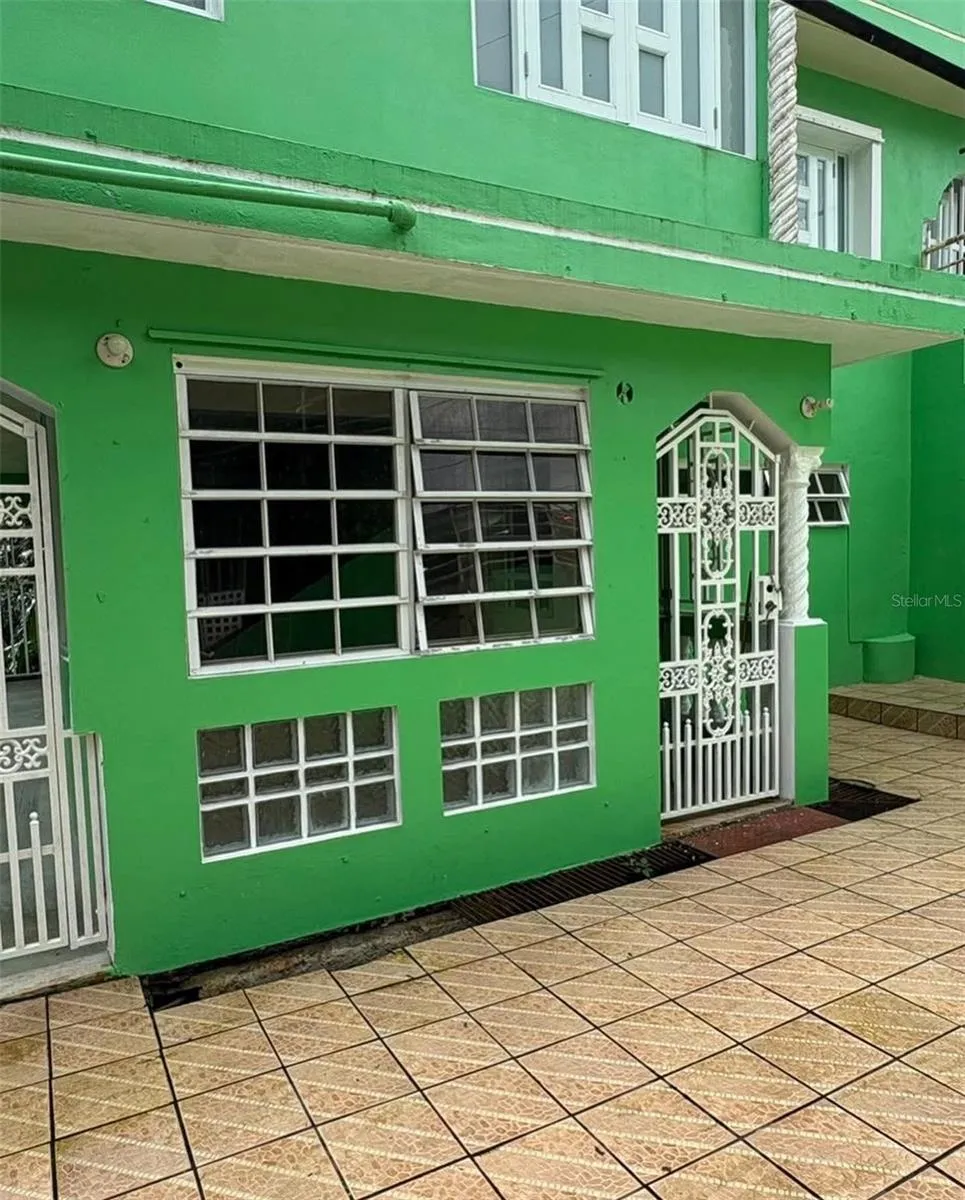 LA BARRA 105 F Caguas, PR 00725