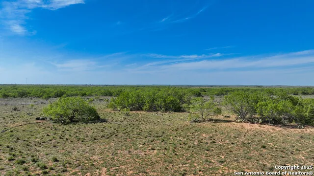 2004 CR 3000 Pearsall, TX 78061