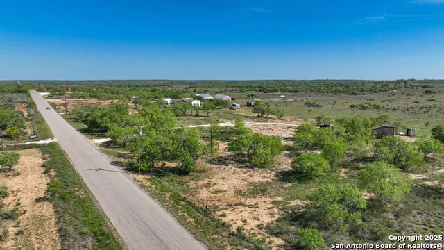 2004 CR 3000 Pearsall, TX 78061