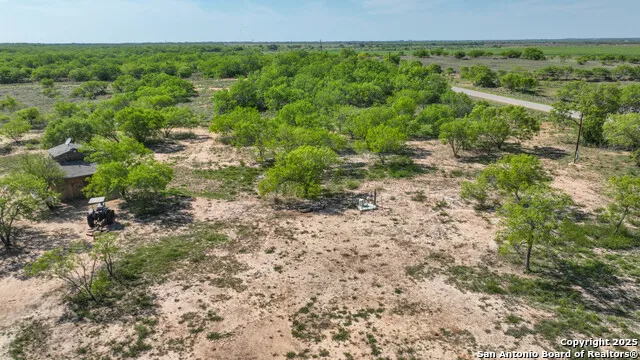 2004 CR 3000 Pearsall, TX 78061