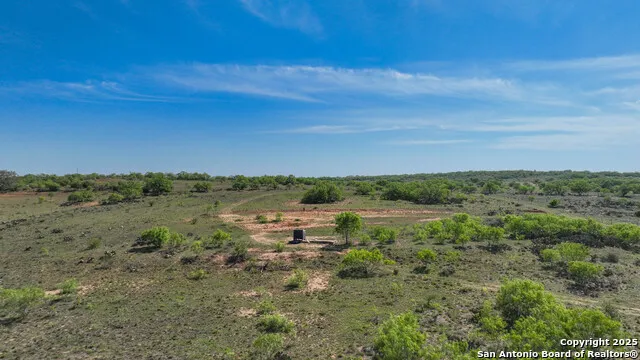 2004 CR 3000 Pearsall, TX 78061