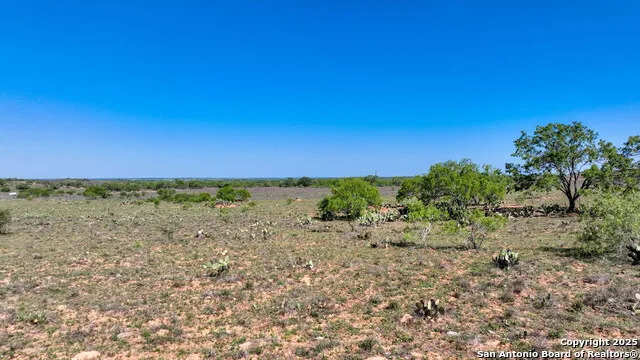2004 CR 3000 Pearsall, TX 78061