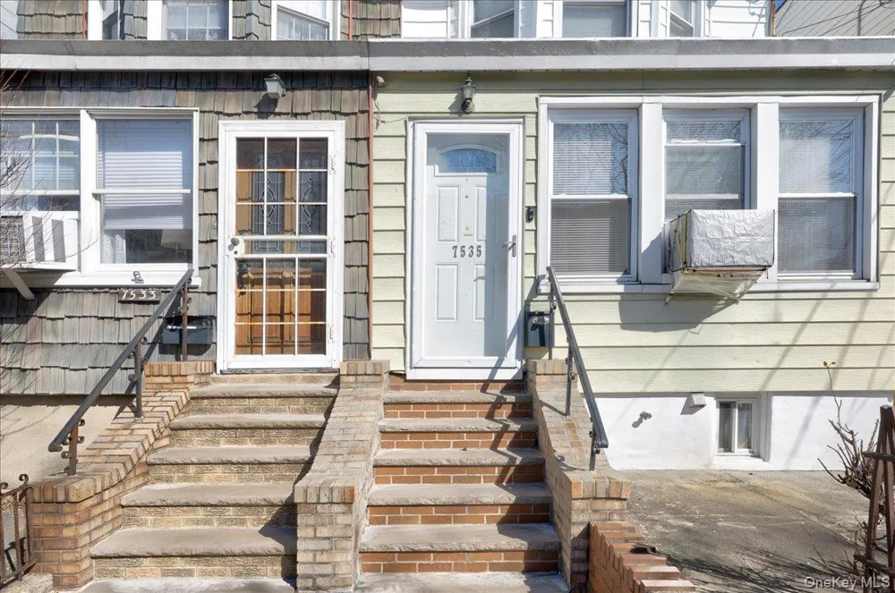 7535 60th Place Glendale, NY 11385
