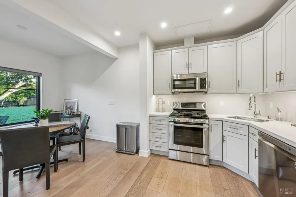 1143 Hill Road Glen Ellen, CA 95442