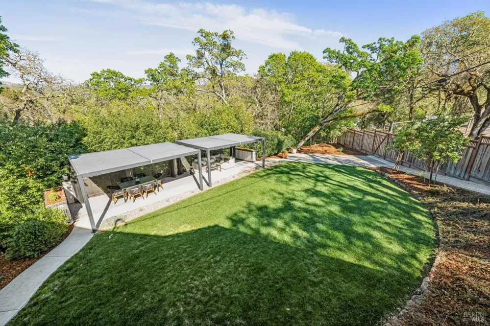1143 Hill Road Glen Ellen, CA 95442