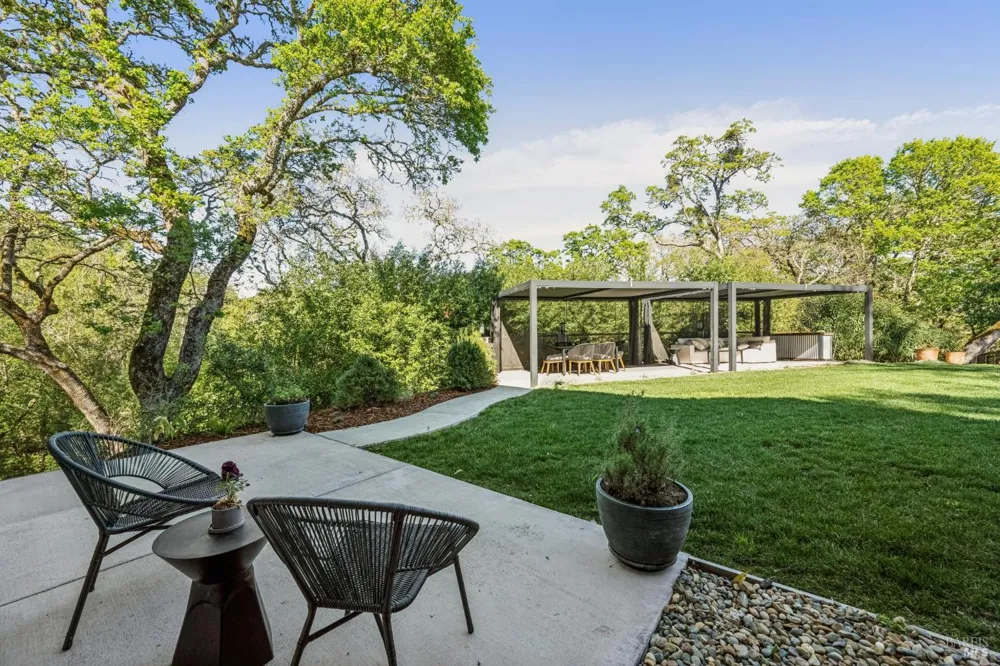 1143 Hill Road Glen Ellen, CA 95442