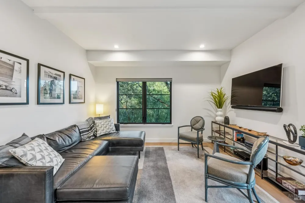1143 Hill Road Glen Ellen, CA 95442